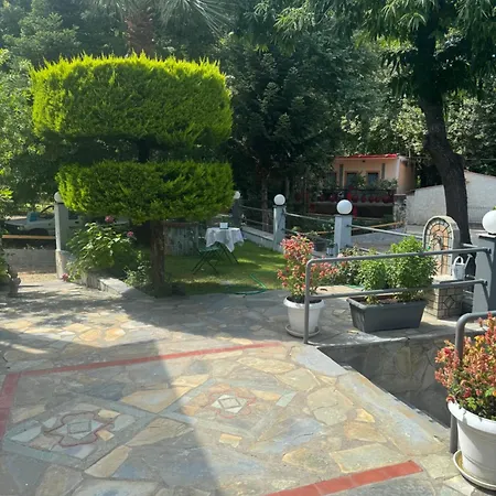 Aparthotel Andromaxistudios 4*