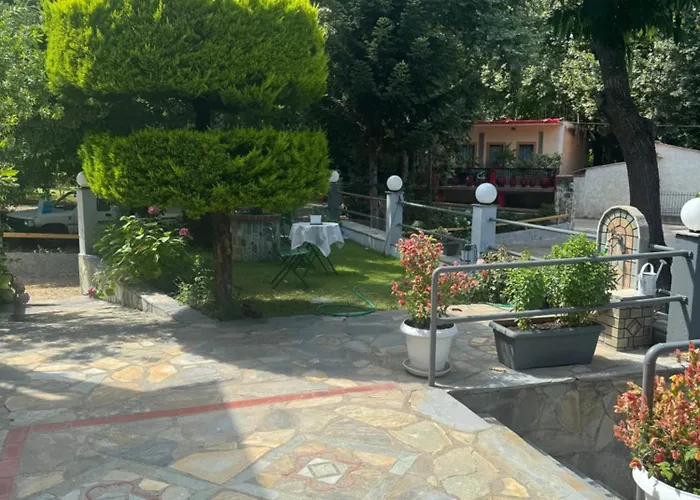 Aparthotel Andromaxistudios 4*