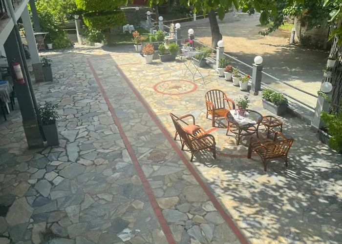 Aparthotel Andromaxistudios 4*