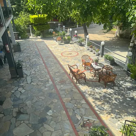 Ξενοδοχείο με διαμερίσματα Andromaxistudios 4*